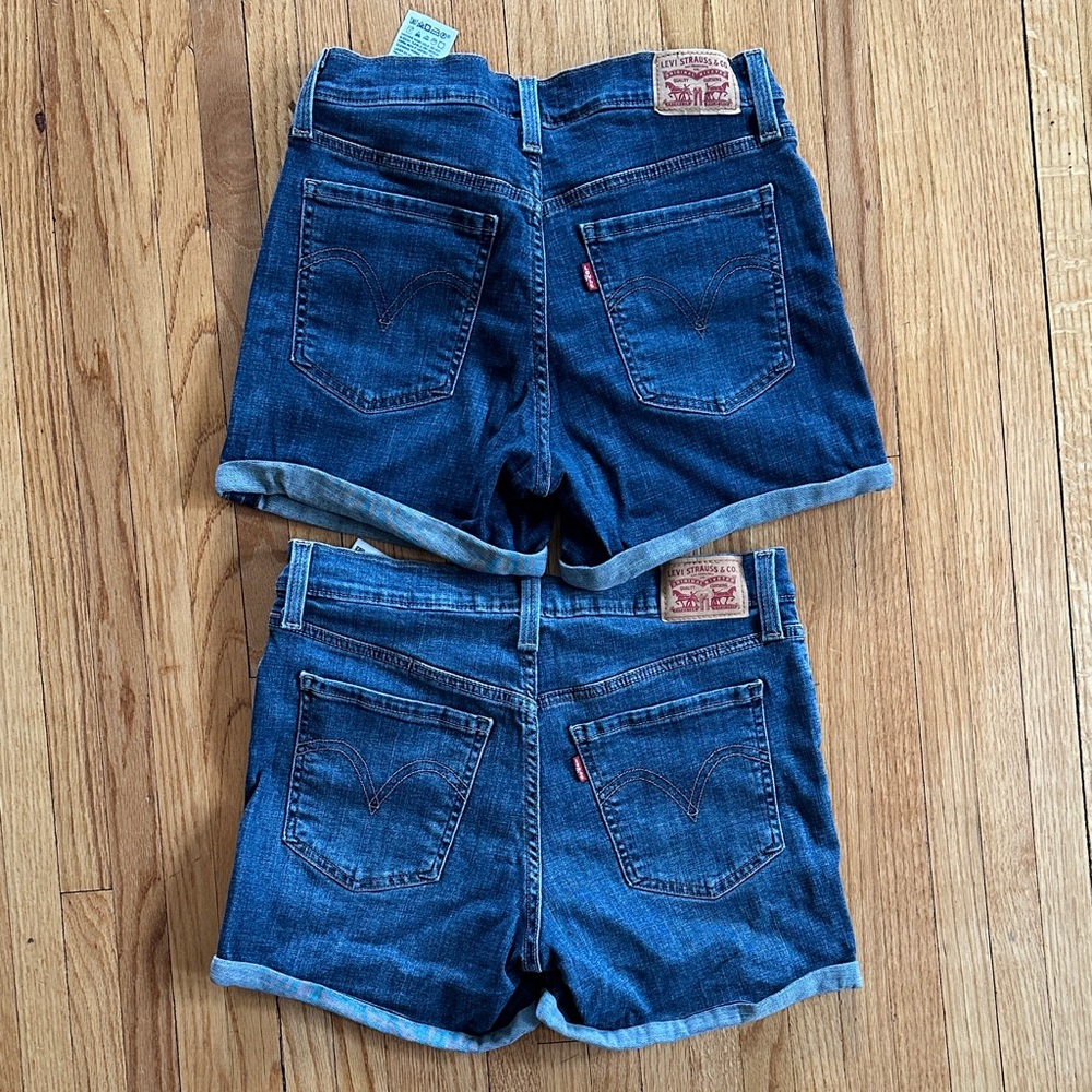 Two Pairs Levi’s Denim Mid-Length Shorts | 29 - Picture 3 of 11